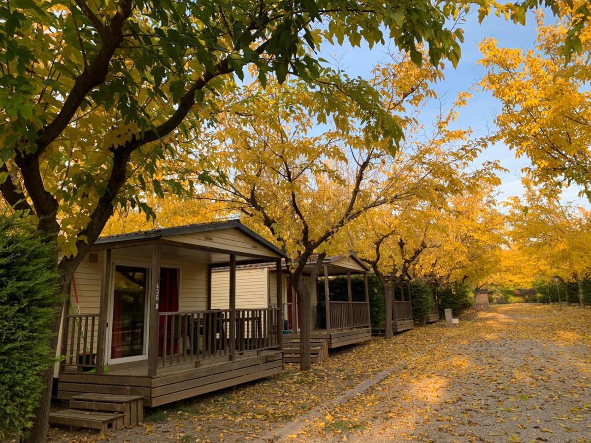 Camping Oliana מראה חיצוני תמונה