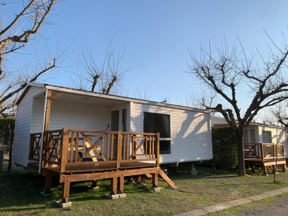 Camping Oliana מראה חיצוני תמונה