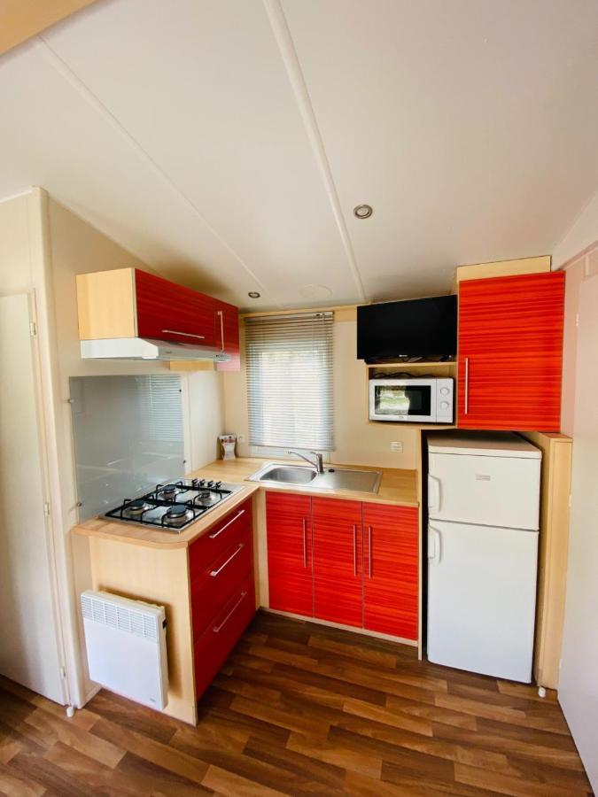 Camping Oliana מראה חיצוני תמונה