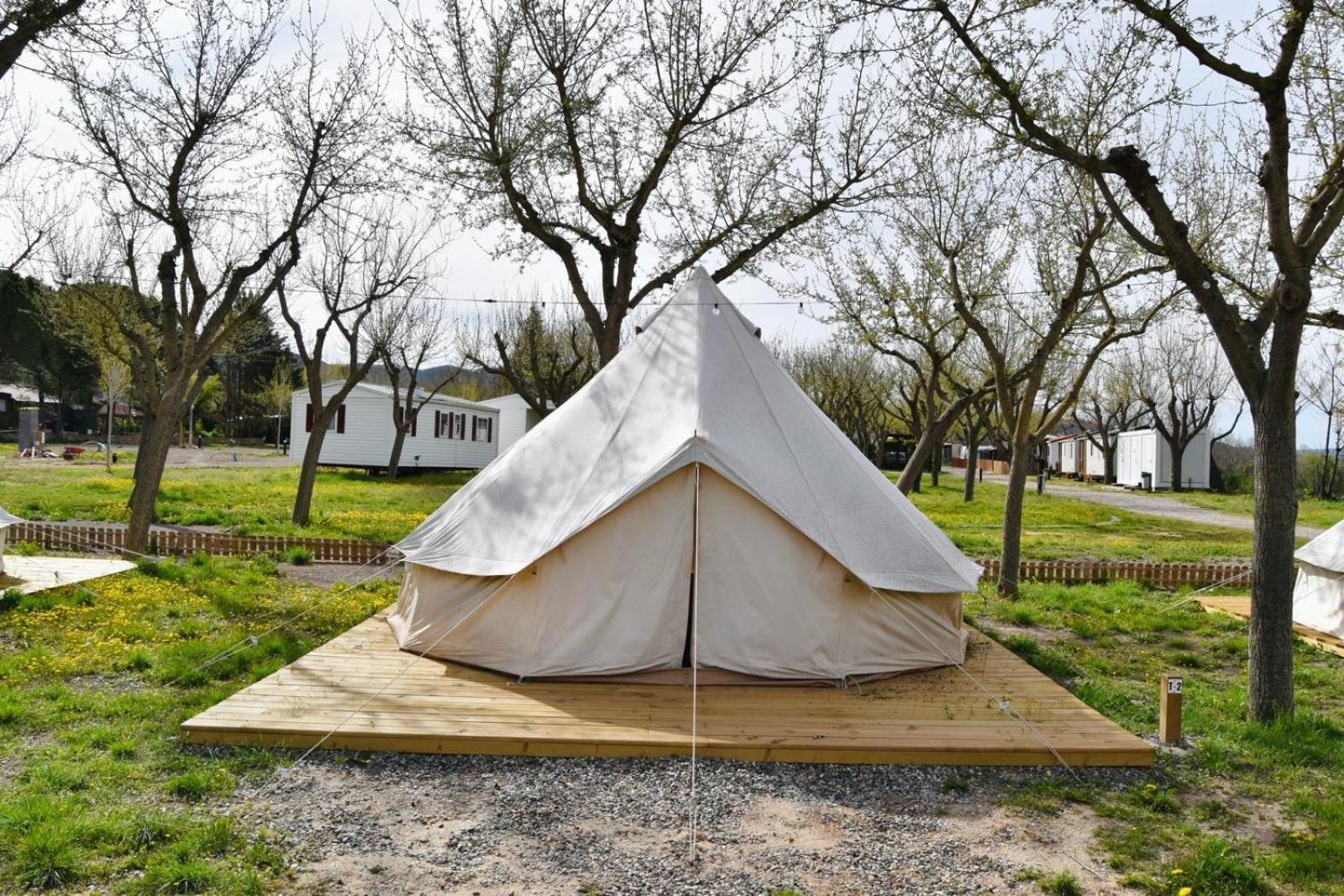 Camping Oliana מראה חיצוני תמונה